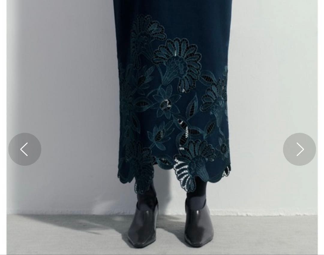 【未使用】MIESROHE／ミースロエ　フラワーＥＭＢＲＯＩＤＥＲＥＤドレス