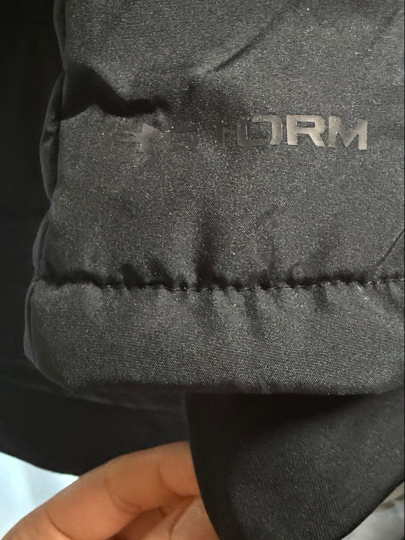 Under Armour 黒 ベンチコート