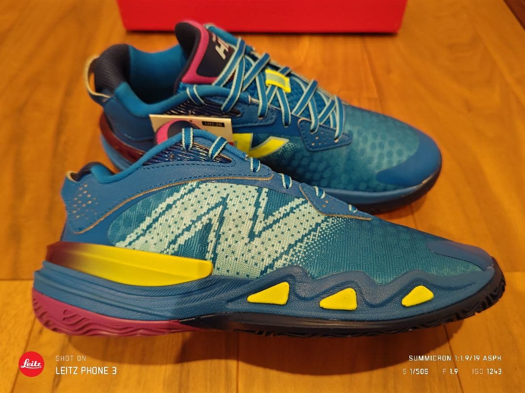 New Balance HESI LOW V2 ニューバランスNBA NIKE