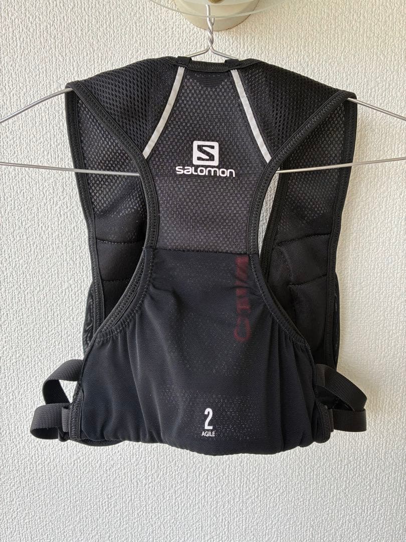 美品☆早い者勝ち☆ Salomon ランニングベスト 2 (M/L) ブラック