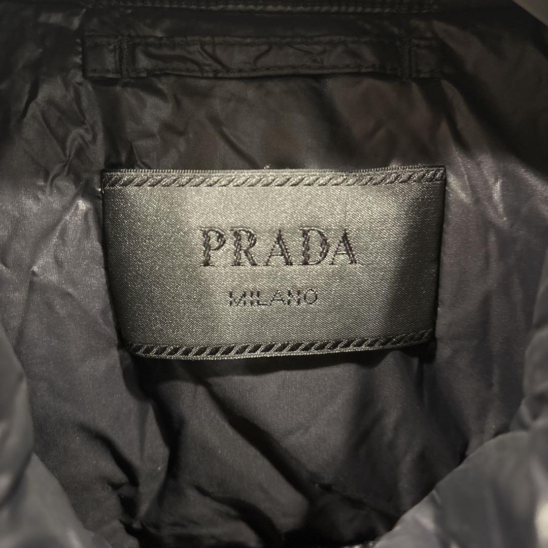 PRADA プラダ ダウンベスト ブラック 黒 三角ロゴ