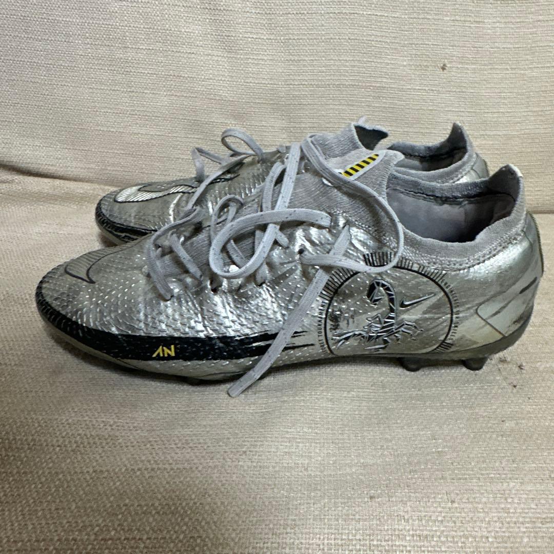 Nike ファントムGT スコーピオン AG 24cm