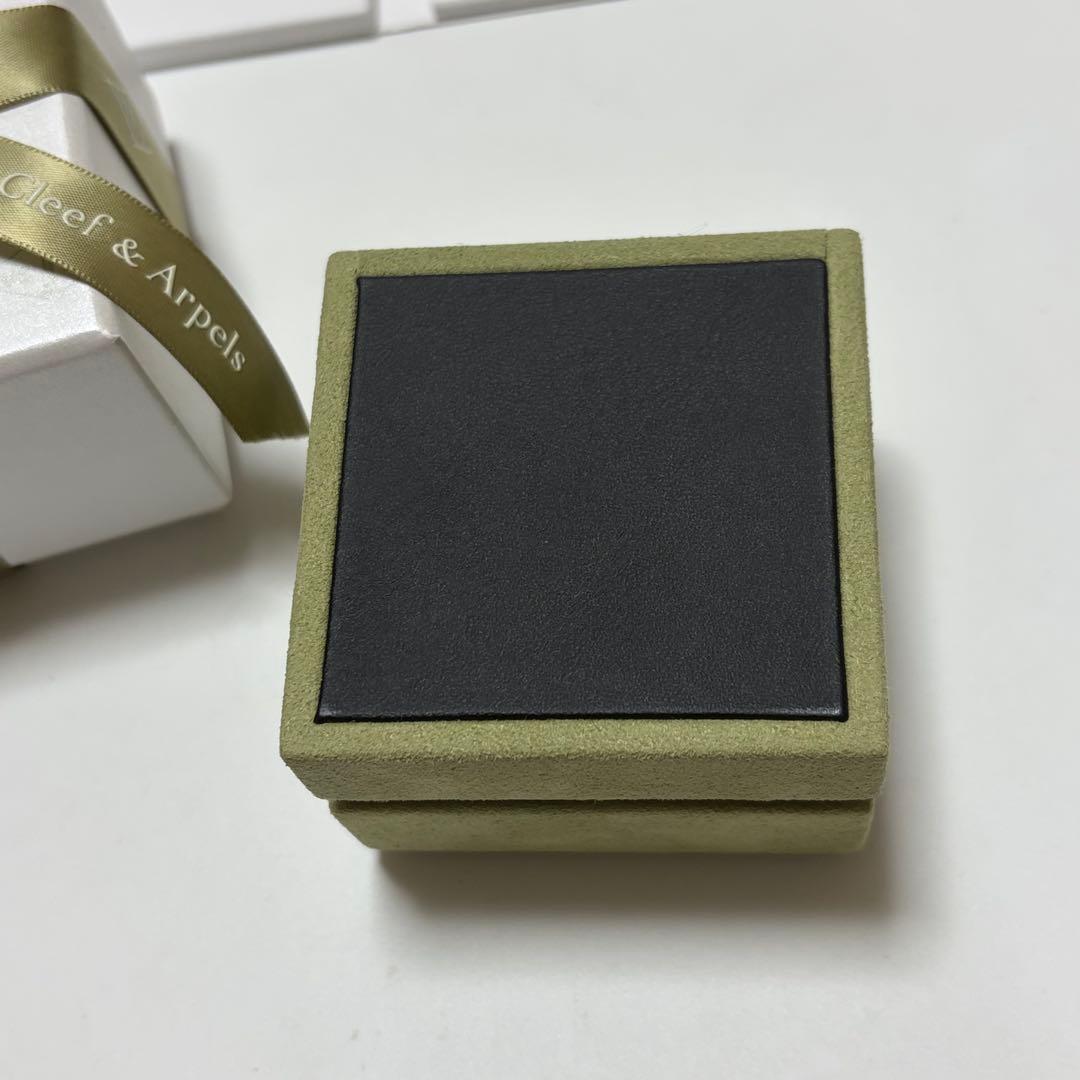 美品　ヴァンクリーフ&アーペル　ピアスケース　空箱　アクセサリー入れ