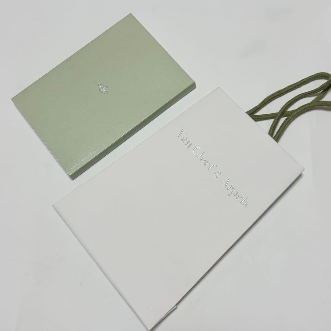 美品　ヴァンクリーフ&アーペル　ピアスケース　空箱　アクセサリー入れ