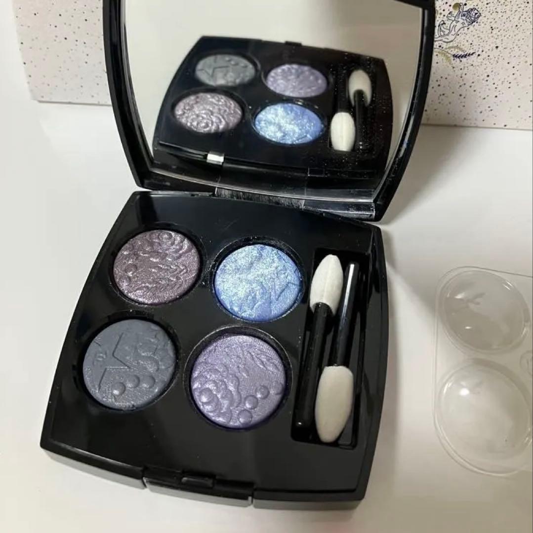 シャネルのチャーム付 特別限定品　CHANEL レ キャトルオンブル 397