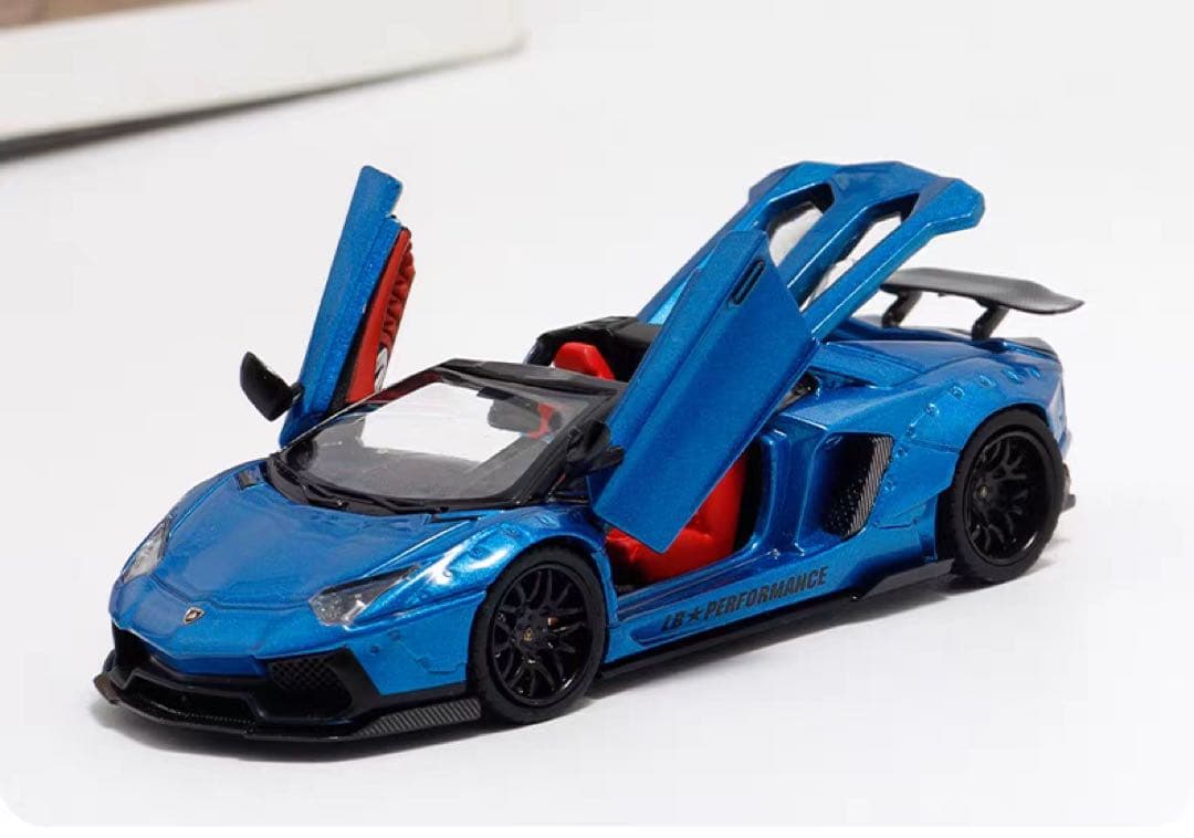 RM 64 ランボルギーニ アヴェンタドール LP700-4 LBWK ブルー