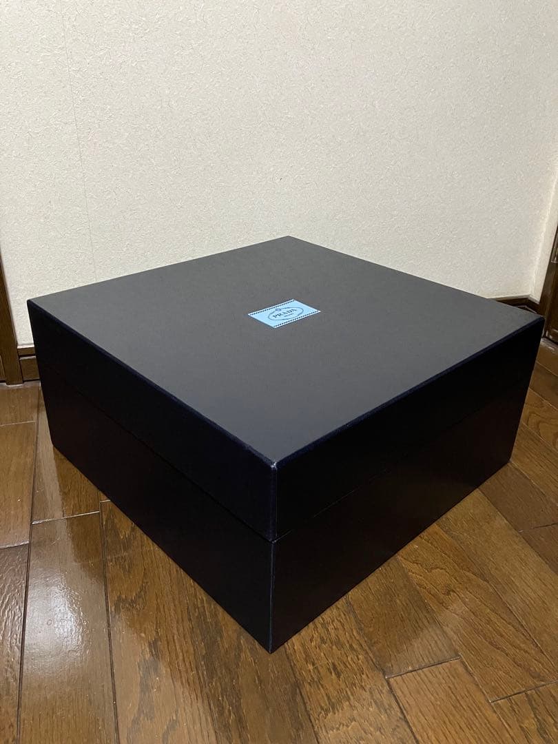 PRADA プラダ 空箱 特大サイズ 【正規品 】手提げ袋とリボン付