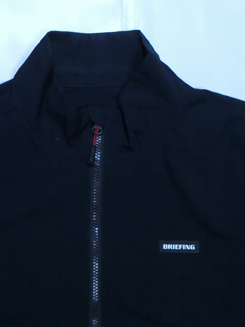 BRIEFING ブリーフィング 濃紺で前開きの長袖ウィンドジャケット XL