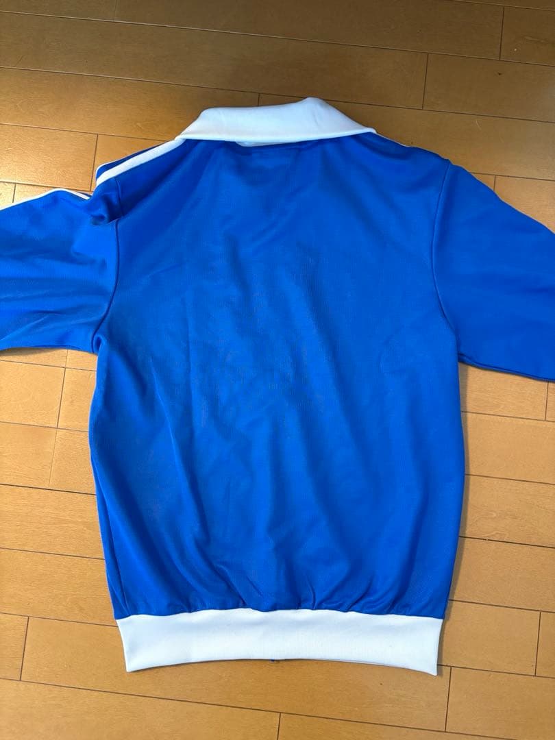adidas トラックジャケット