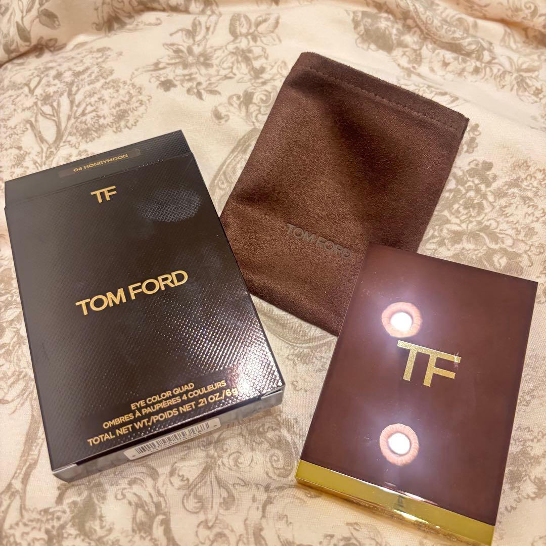 【新品未使用】TOM FORD アイシャドウパレット 04 HONEYMOON