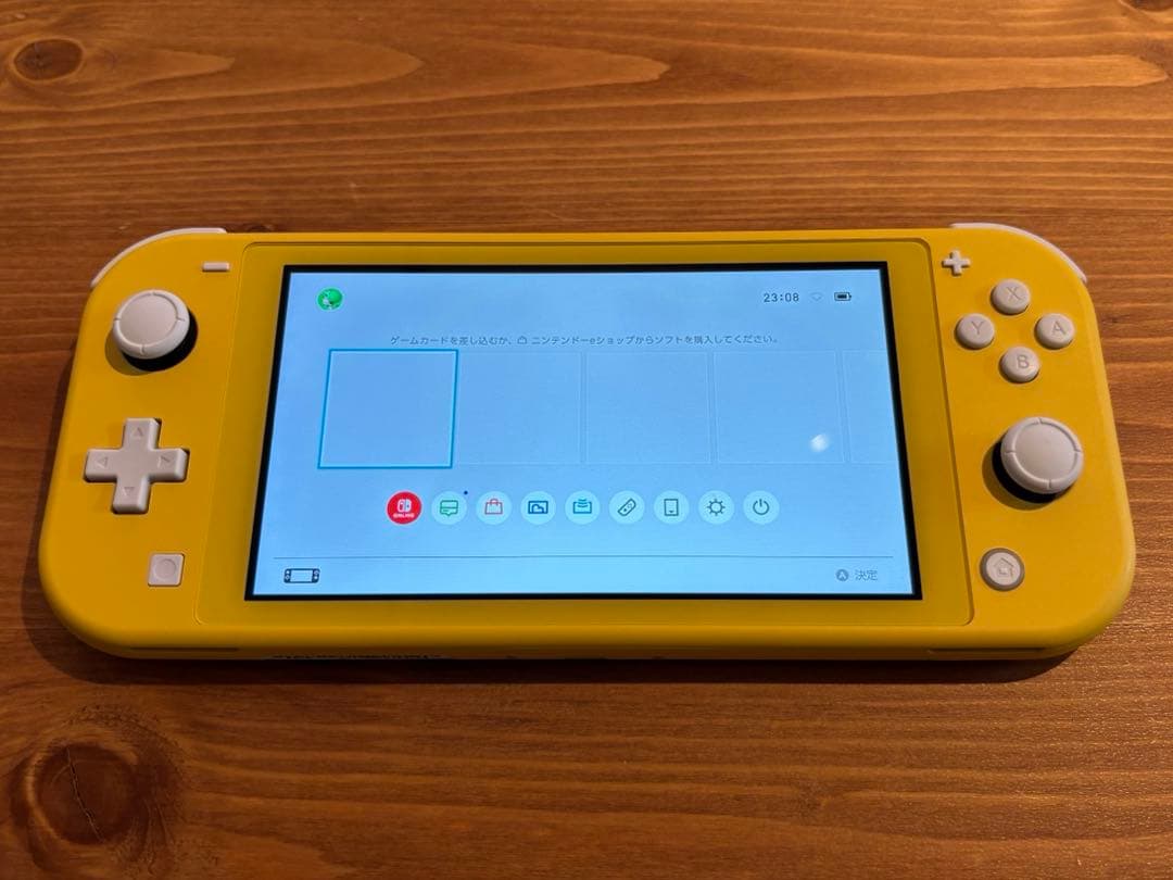 美品 Nintendo Switch Lite イエロー ケース付