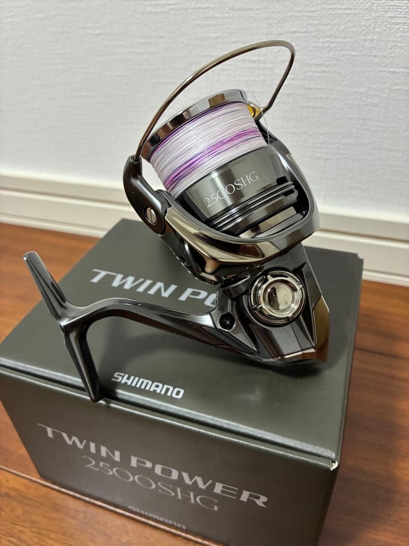 24ツインパワー2500SHG スピニングリール
