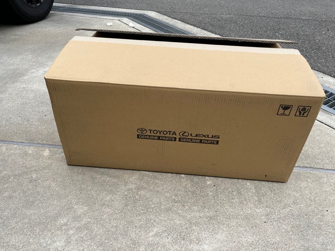 ランドクルーザー250 VX 純正角目ヘッドライト　左右セット
