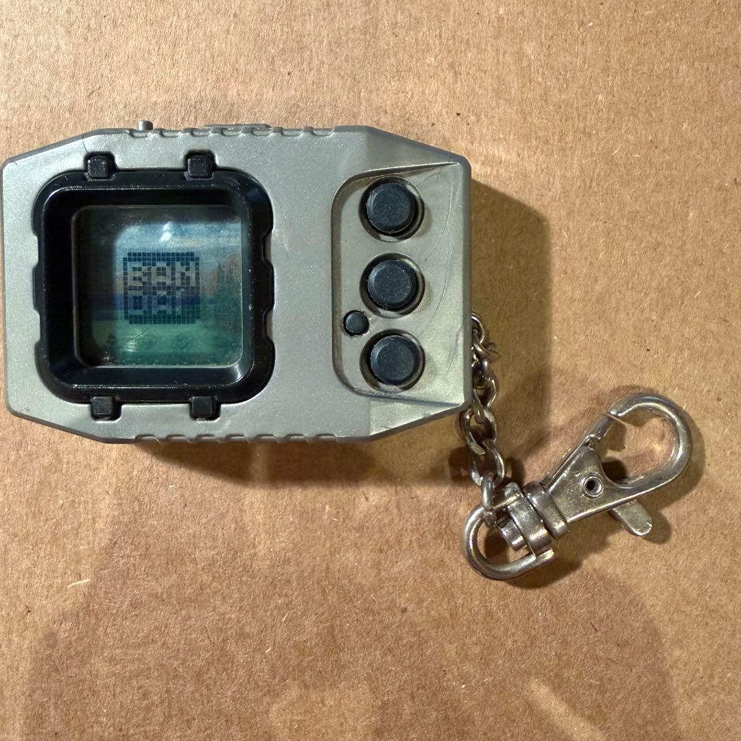 動作確認済 1998年発売 デジモンペンデュラム 初代モデル シルバー レトロ