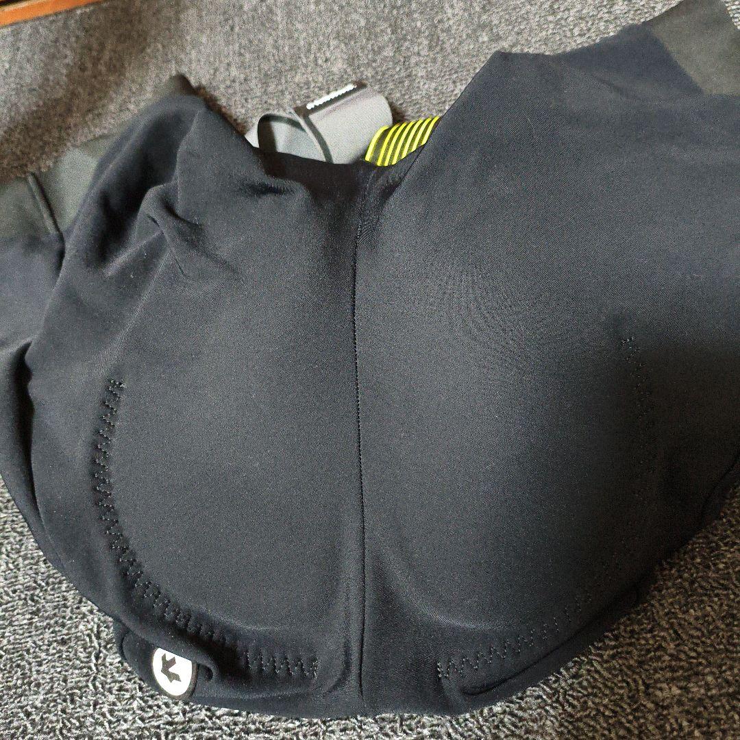 最終値下　assos アソス　春秋用　ビブショーツ　Lサイズ