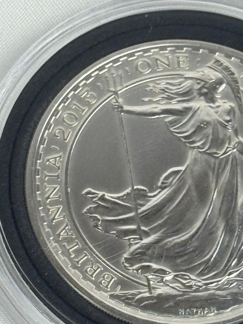 ブリタニア銀貨 2013年 1オンス 999純銀　クリアケース付き