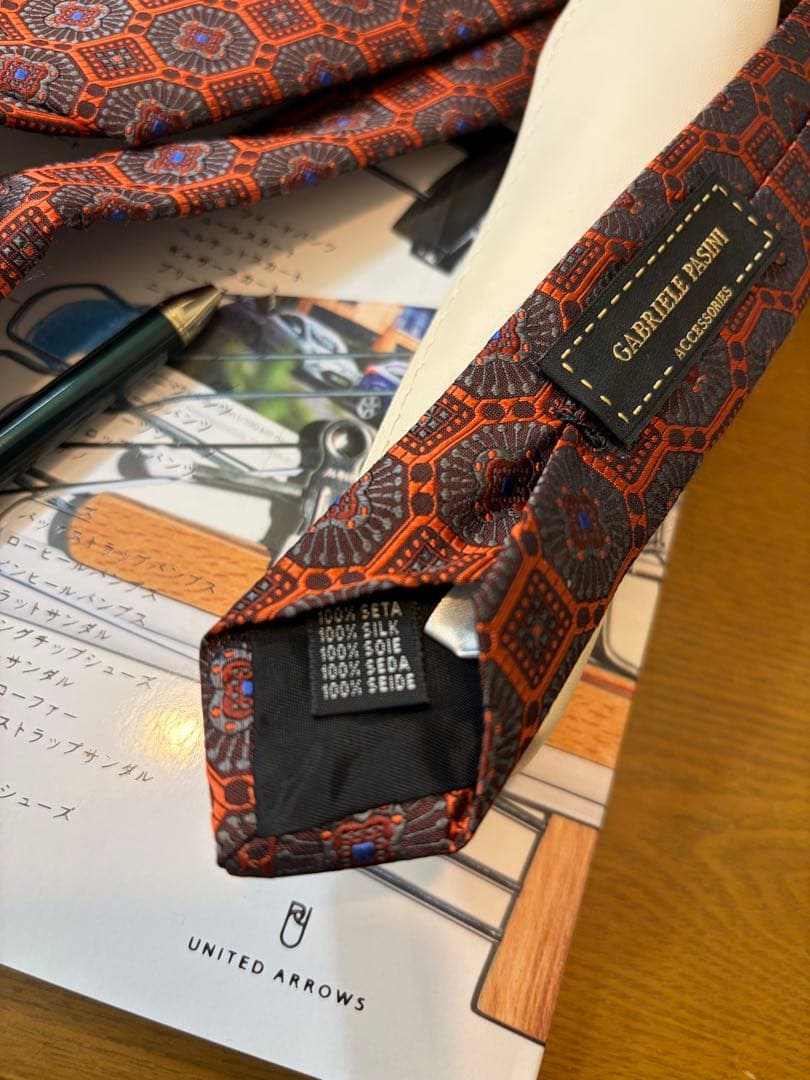 【極美品】GABRIELE PASINI シルクネクタイ 定価¥20,000