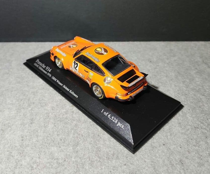 ミニチャンプス 1/43スケール ポルシェ934