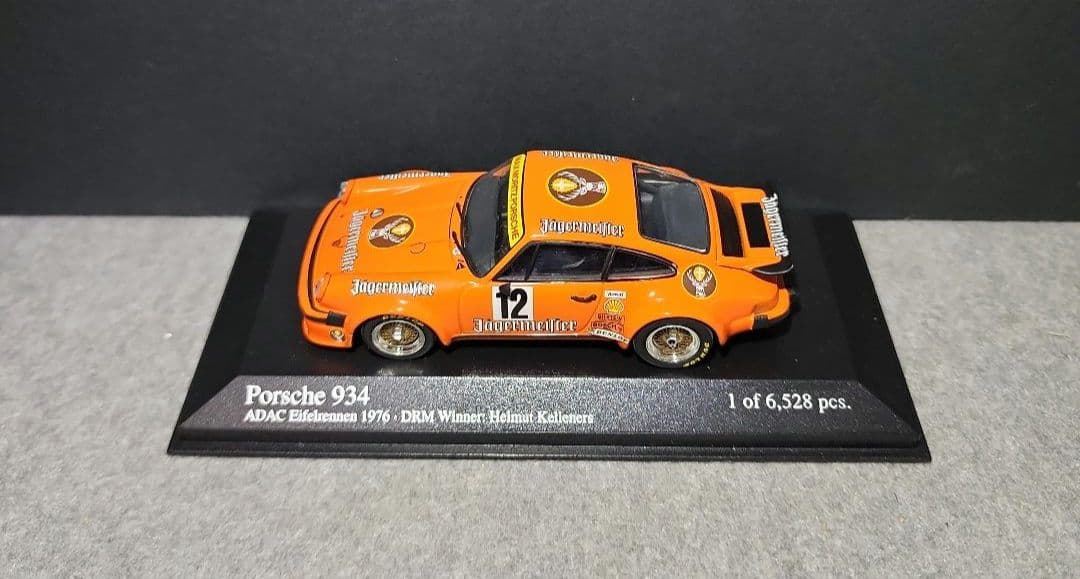 ミニチャンプス 1/43スケール ポルシェ934