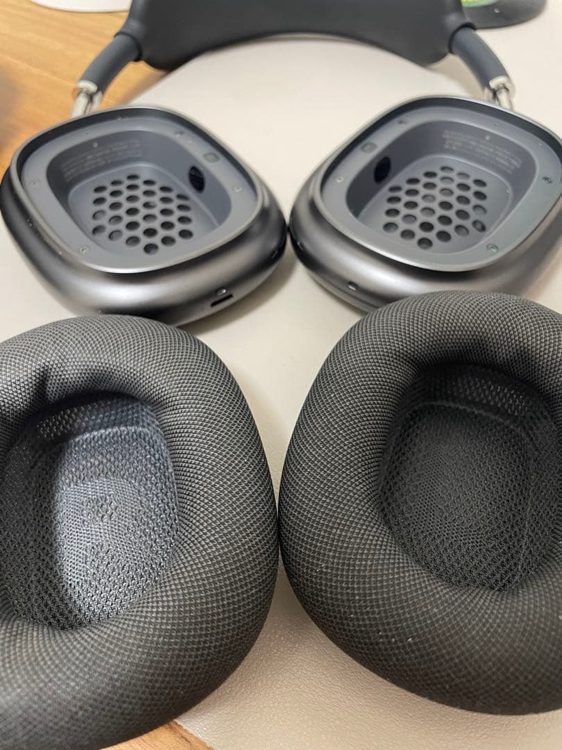 ヘッドホン Apple Airpods Max