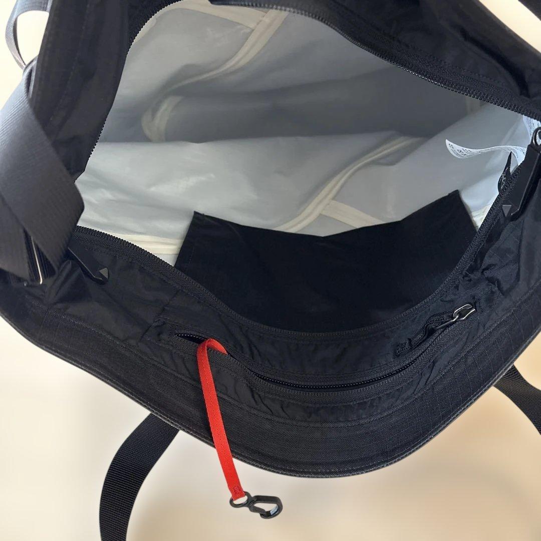 Arc'teryx ブラック トートバッグ