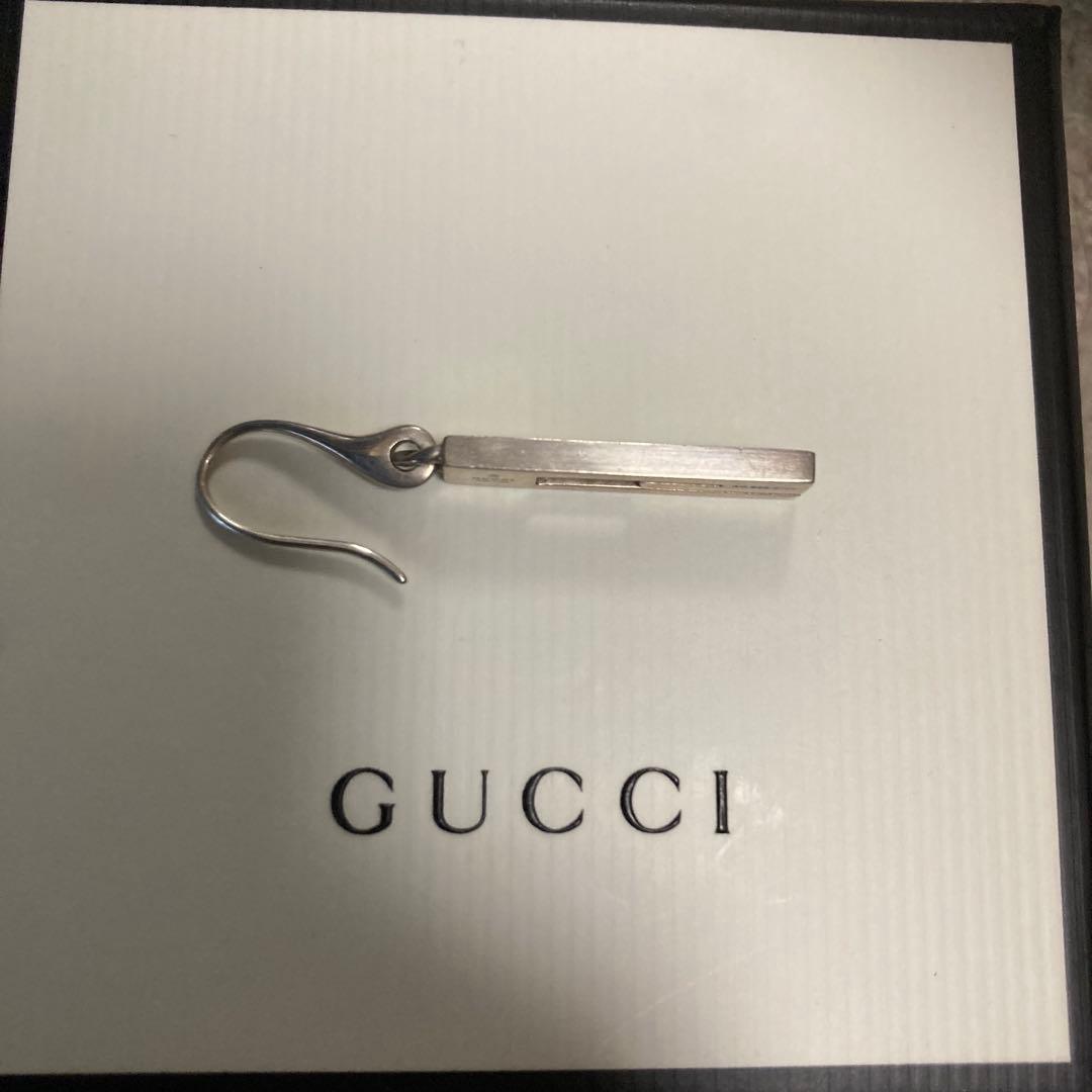 ☆美品☆ GUCCI グッチ カットアウトG ロゴ フック ピアス 片耳