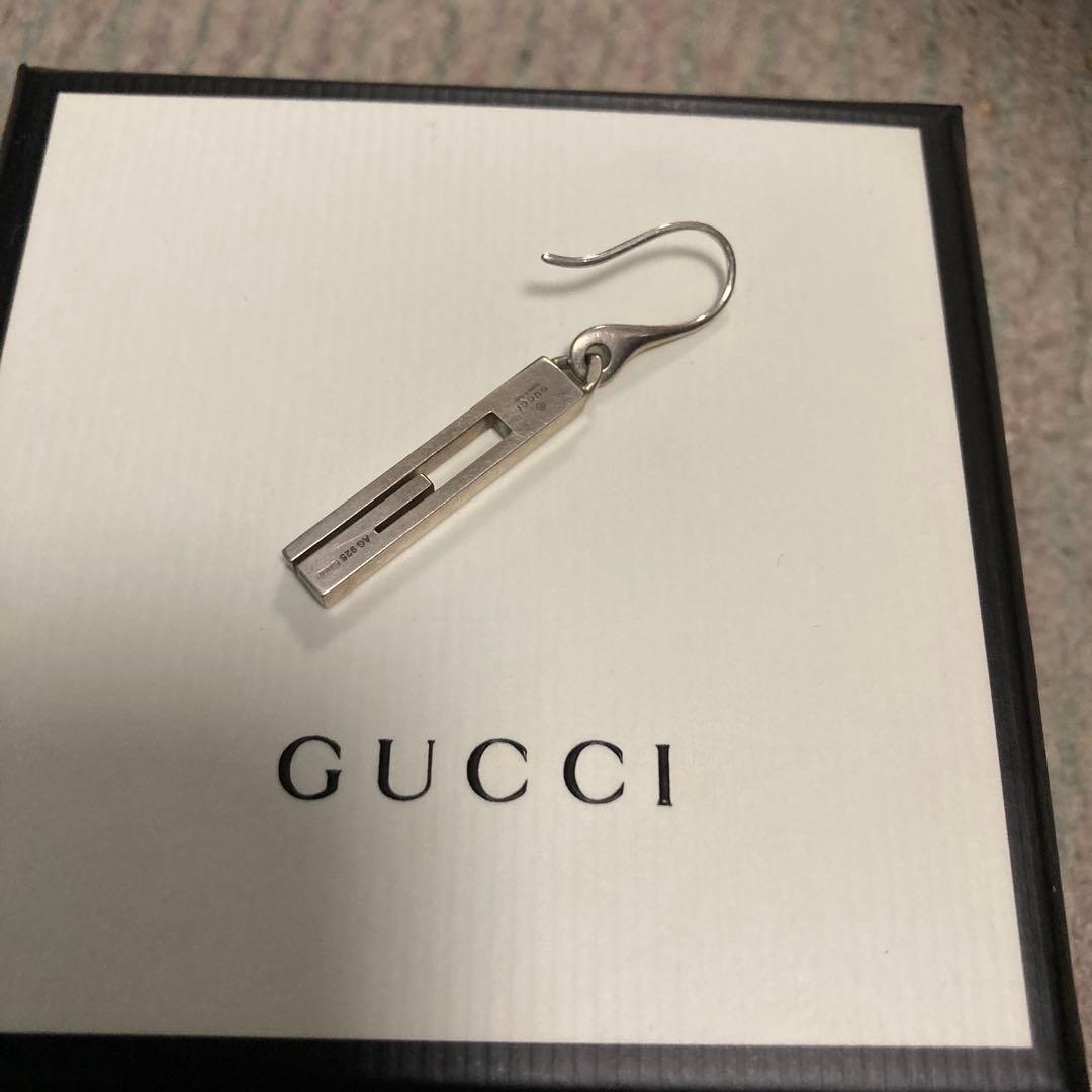 ☆美品☆ GUCCI グッチ カットアウトG ロゴ フック ピアス 片耳