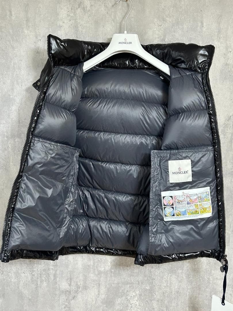 新品未使用タグ付き☆MONCLER BORMES ダウンベスト 6 黒色 3XL