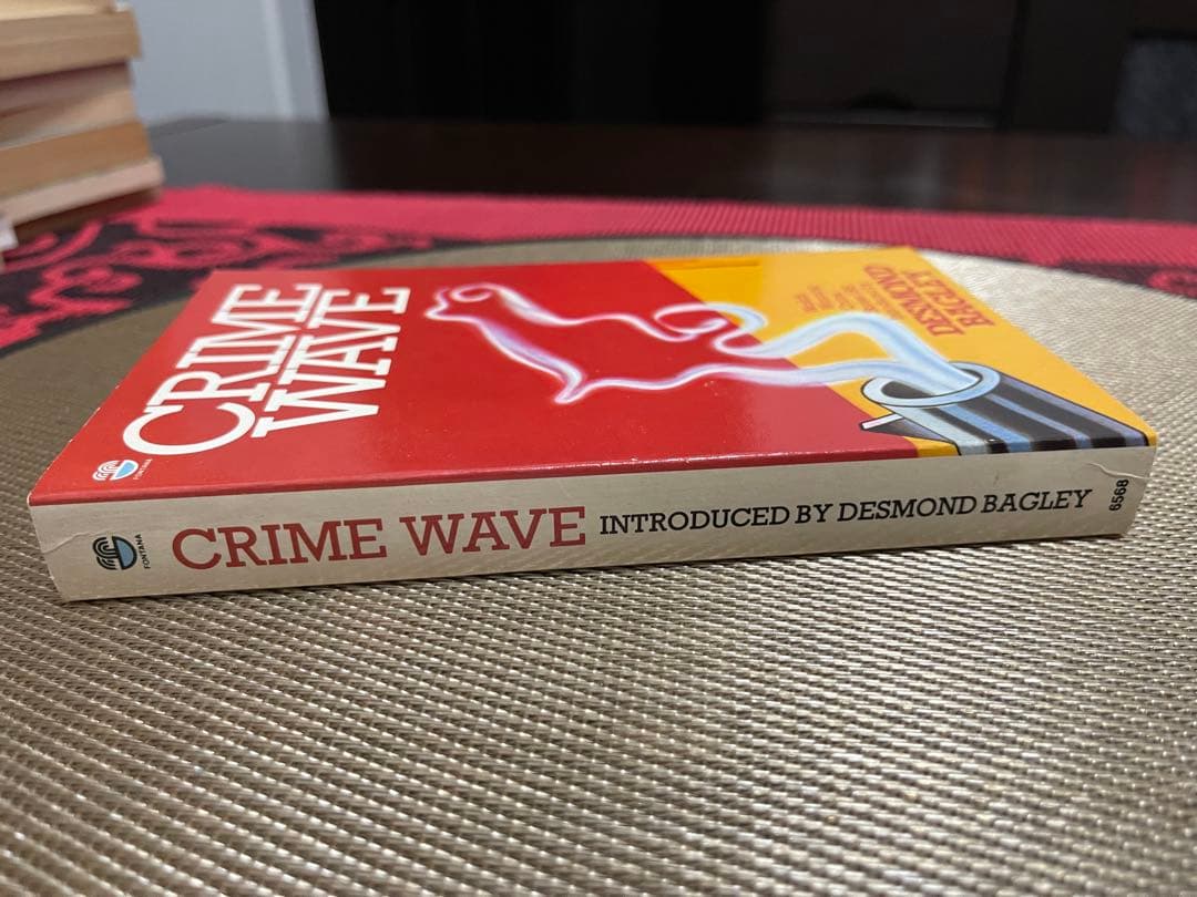 洋書 CRIME WAVE by DESMOND BAGLEY