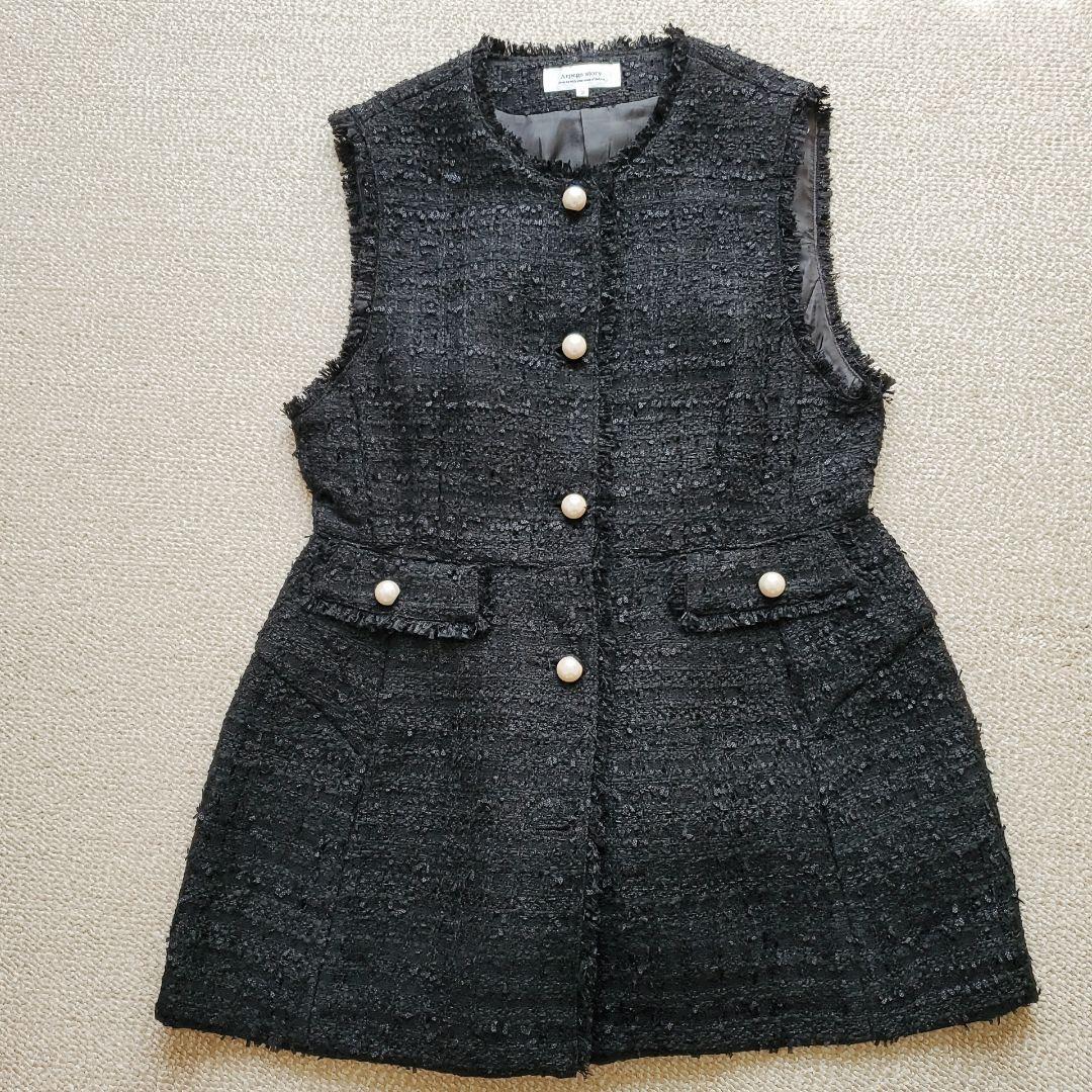 極美品　Arpege story　パールボタンツイードペプラムジレ　ブラック