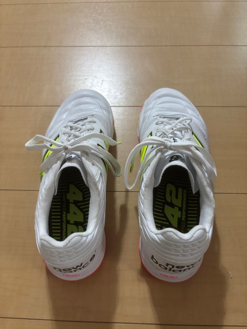 New Balance 442 フットサルシューズ ホワイト/イエロー　26cm