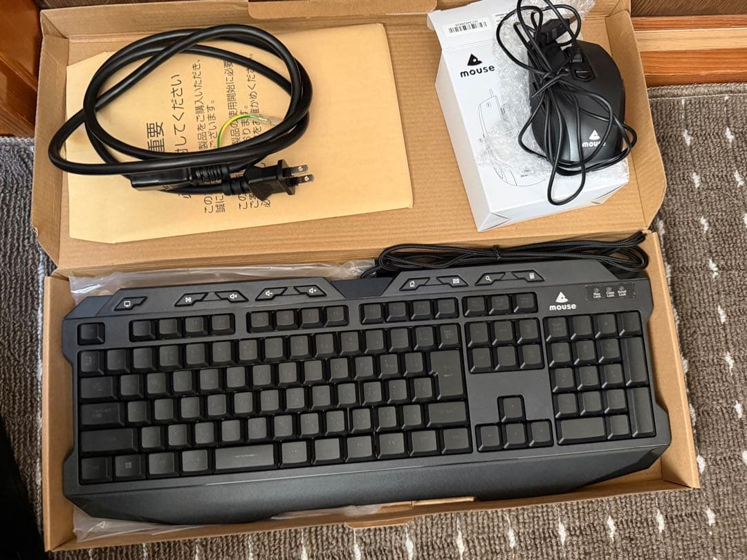 ゲーミングpc RTX3060 モニタ　マウス　キーボード