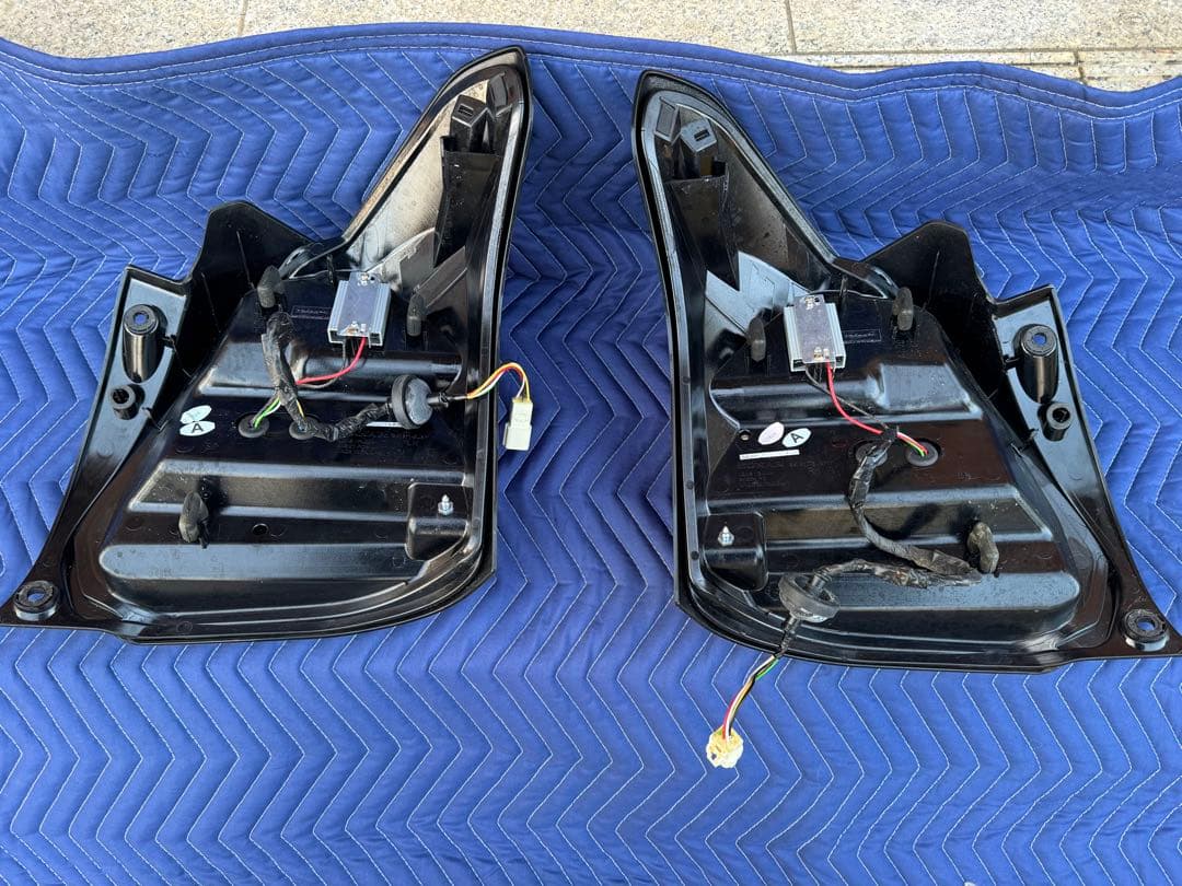 ZC33スイフト テールランプ REVO 左右セット