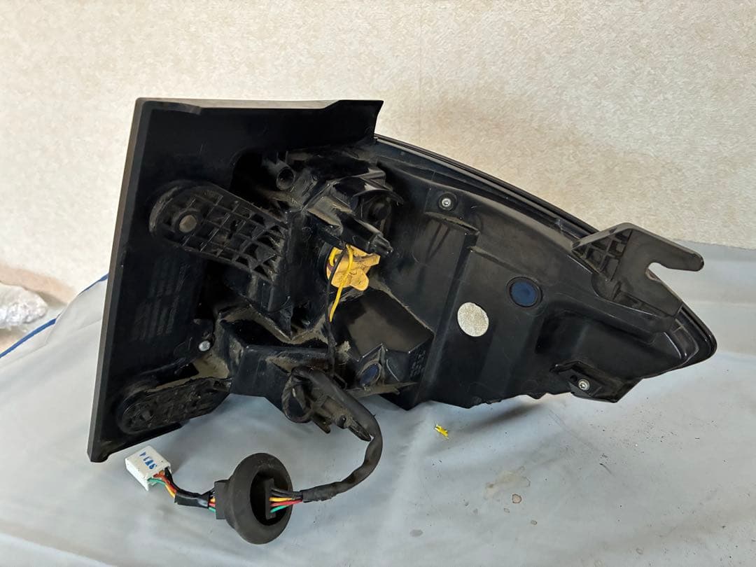ホンダ オデッセイ アブソルート EX RC4 純正テールランプ 左右セット