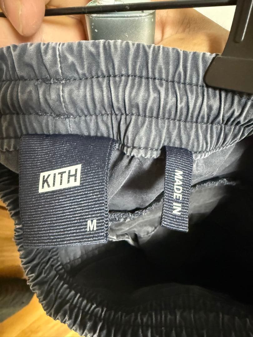 KITH paris購入　ネイビーグレーのカーゴパンツ　サイズM