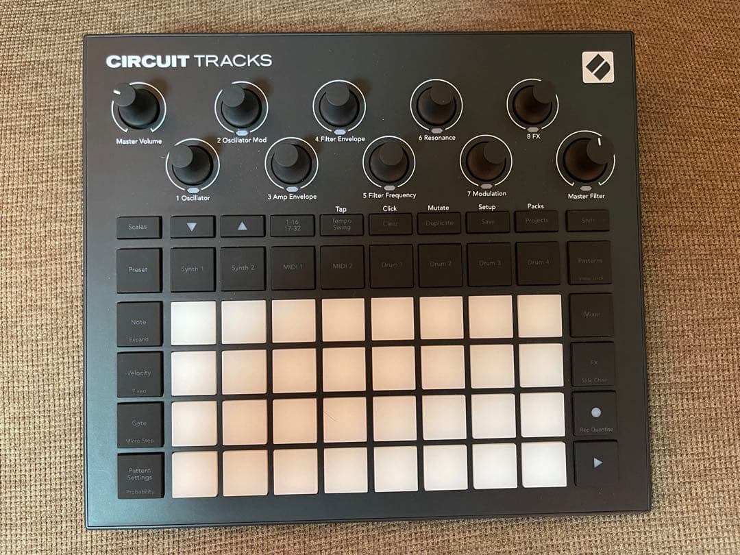 Novation Circuit Tracks グルーヴボックス