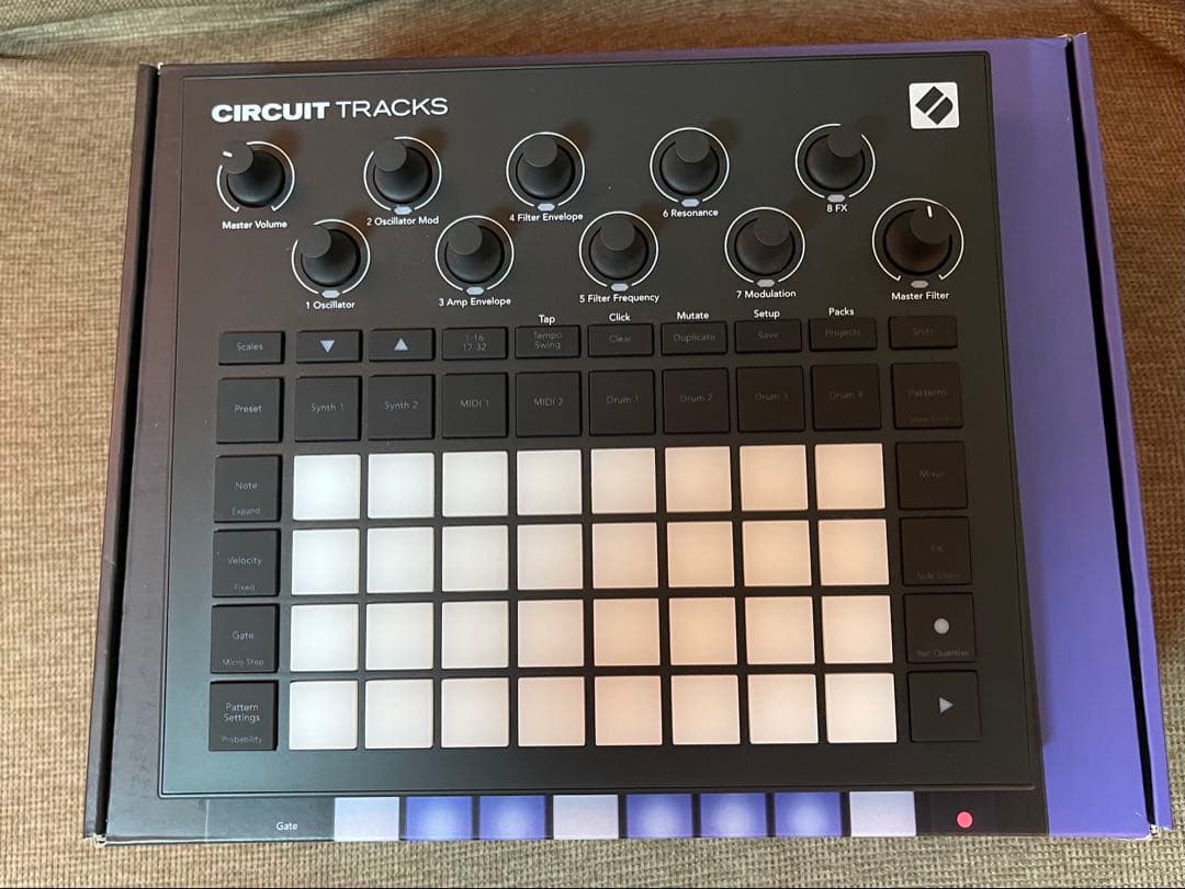 Novation Circuit Tracks グルーヴボックス