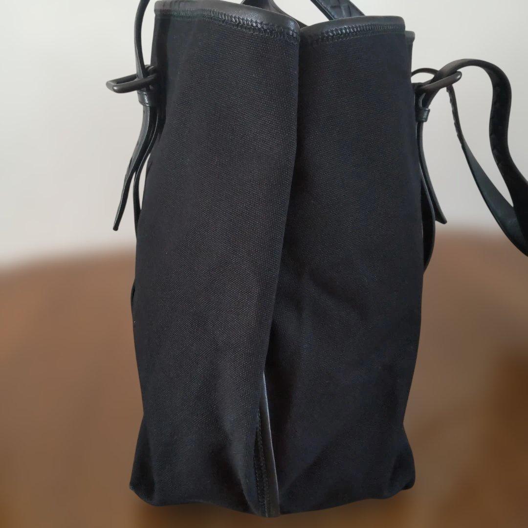 BOTTEGA　BENETA 黒のキャンバスレザートートバッグ