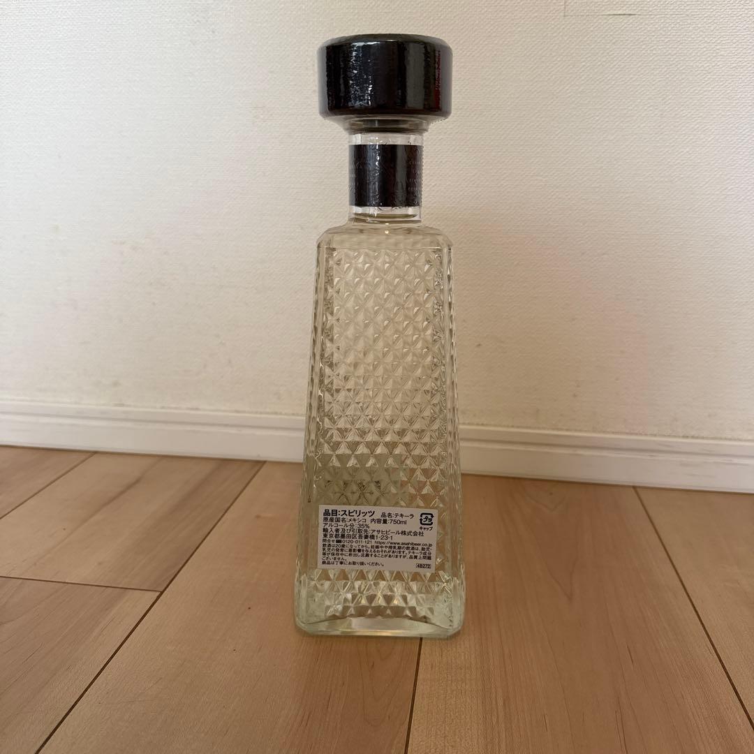 ま*ん様 クエルボ 1800 クリスタリーノ アネホ 750ml テキーラ 35