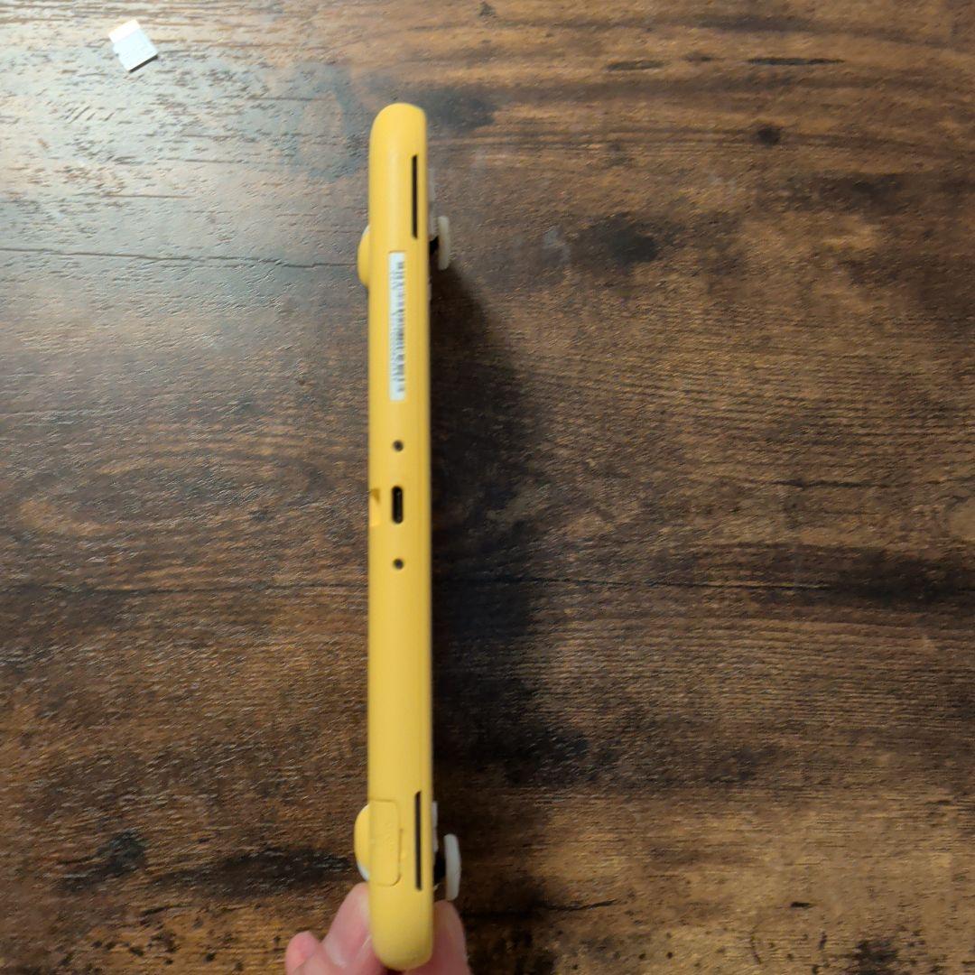 「Switch Lite イエロー本体＋すぐ遊べる周辺機器セット」
