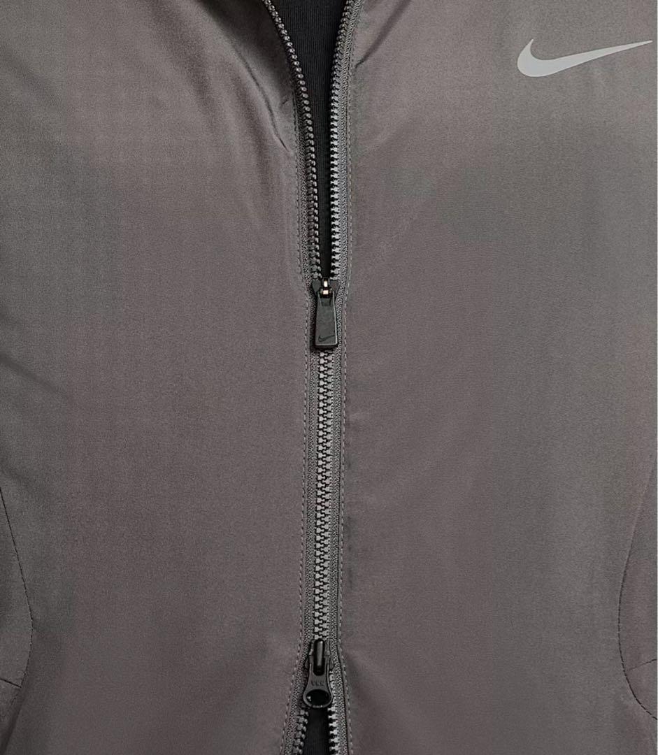 【新品未使用】Nike グレー ウィンドブレーカー Mサイズ