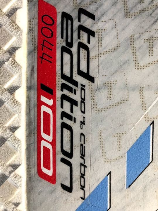 TABOU ROCKET 100％carbon LTD edition