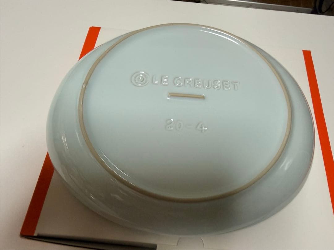 【新品】ルクルーゼ フローラプレートL ウォーターグリーン⭐️シェルピンク【Ｌ】