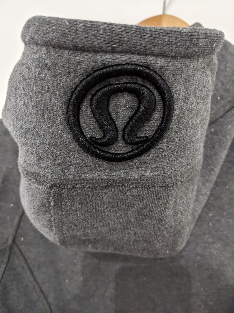 Lululemon ダークグレー ラメ入り フード付きパーカー size4