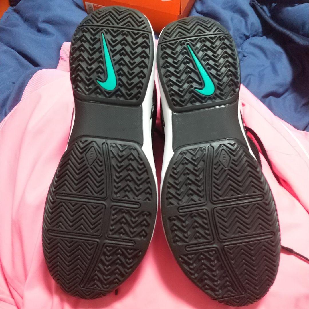 新品フェデラー着用モデルNike ZOOM VAPOR RF x AJ3