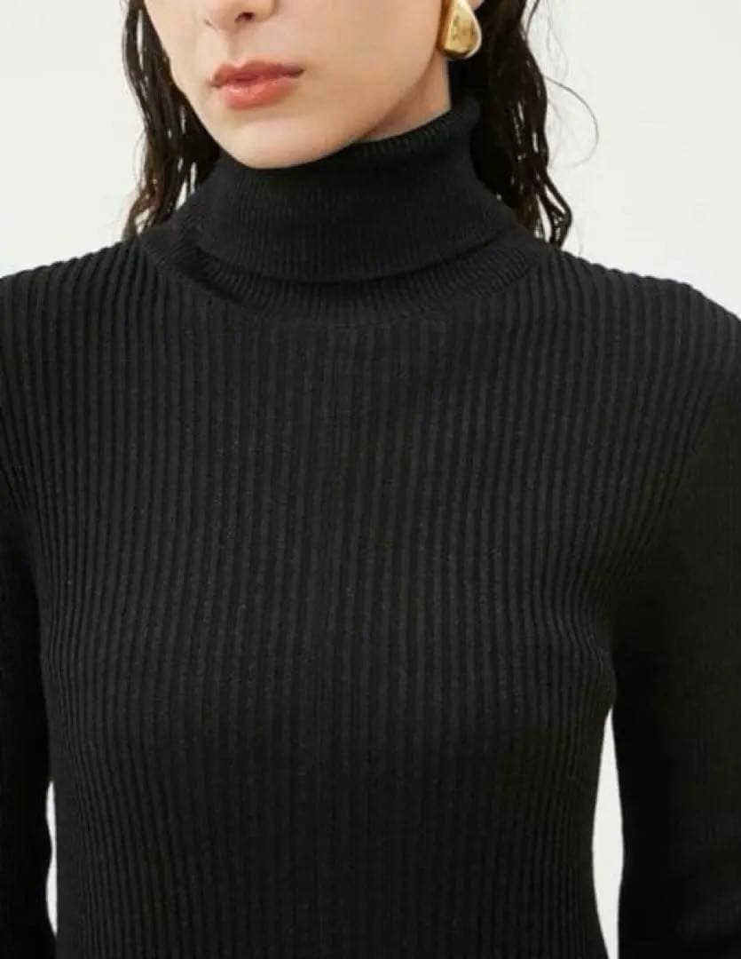【美品】ミラオーウェン タートルネックロングリブニットワンピース 0サイズ