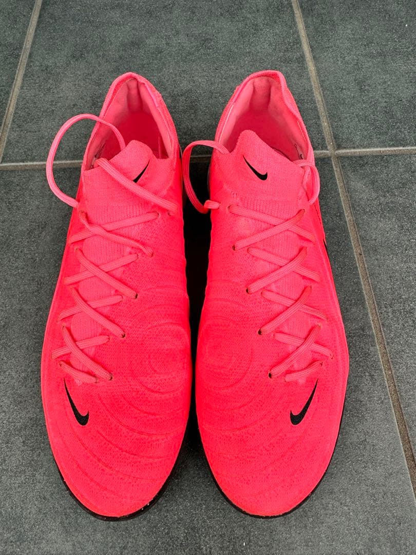 NIKE ファントムGX2 プロ　ターフ　25.5cm