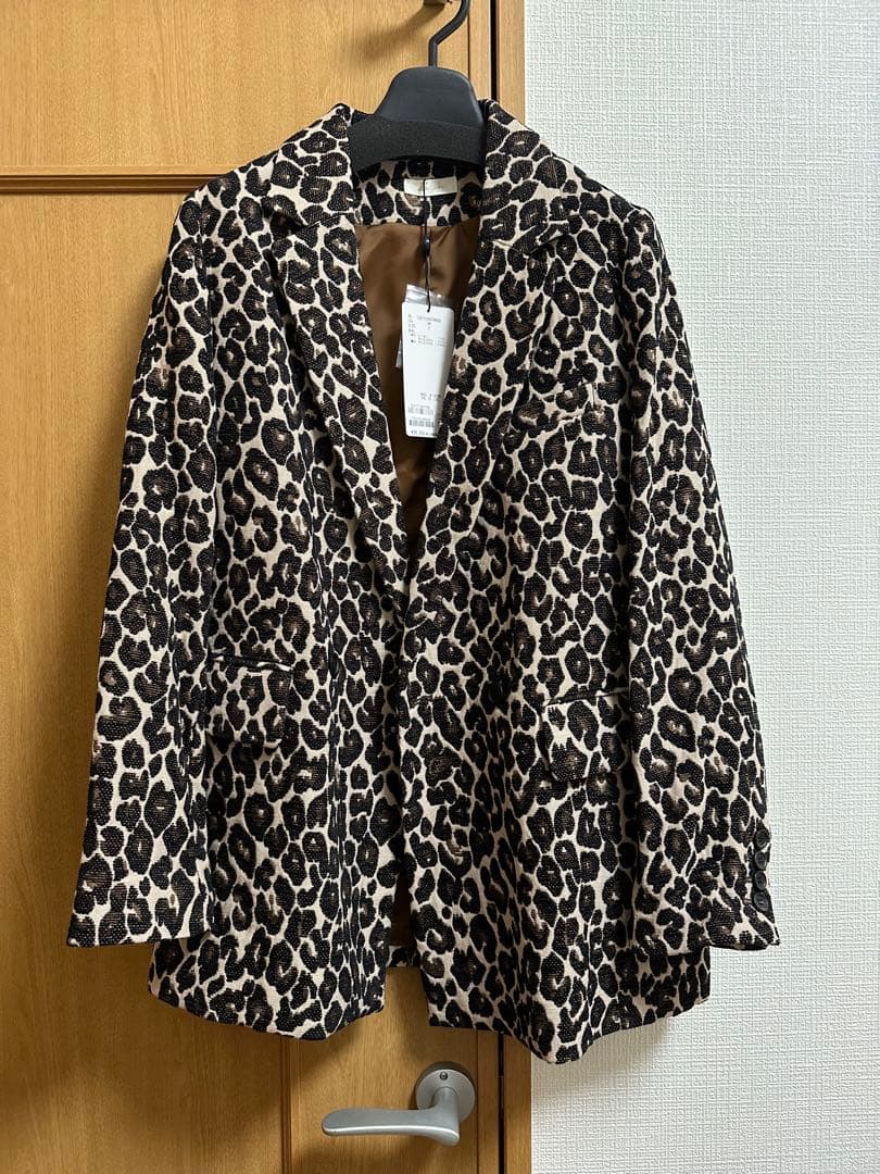 ヒョウ柄ジャケット