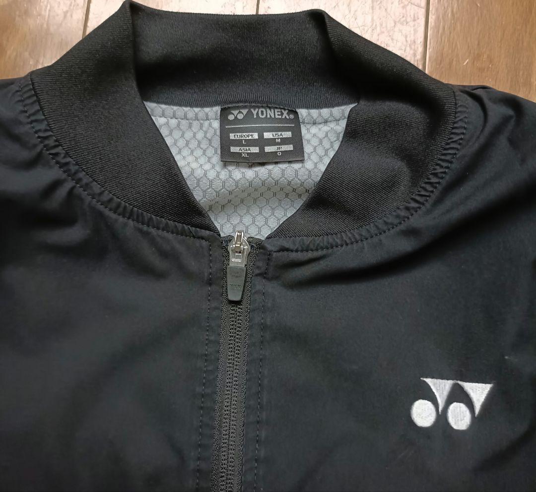【YONEX】 ブラックウォームアップウェア
