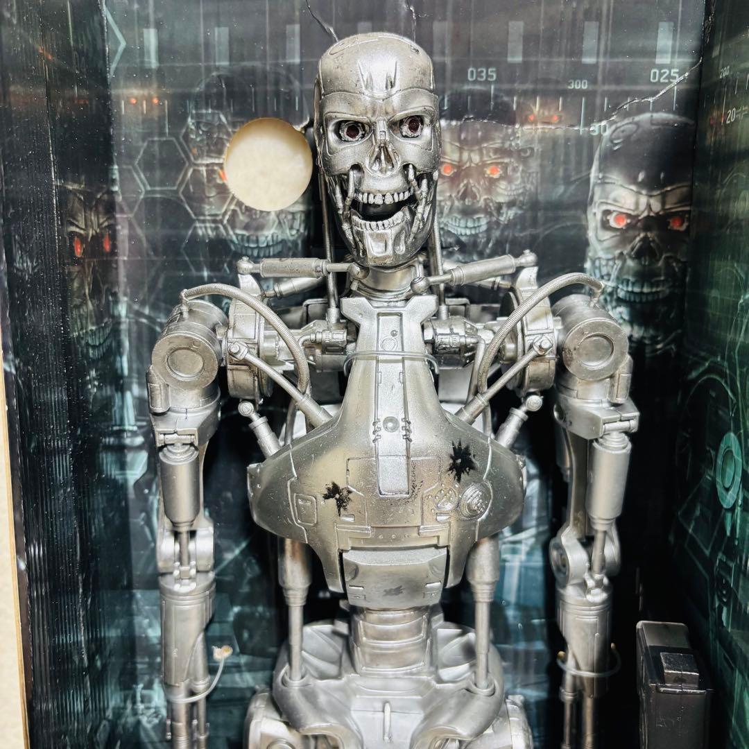ネカ ターミネーター2 T-800 エンドスケルトン　フィギュア　ムービー